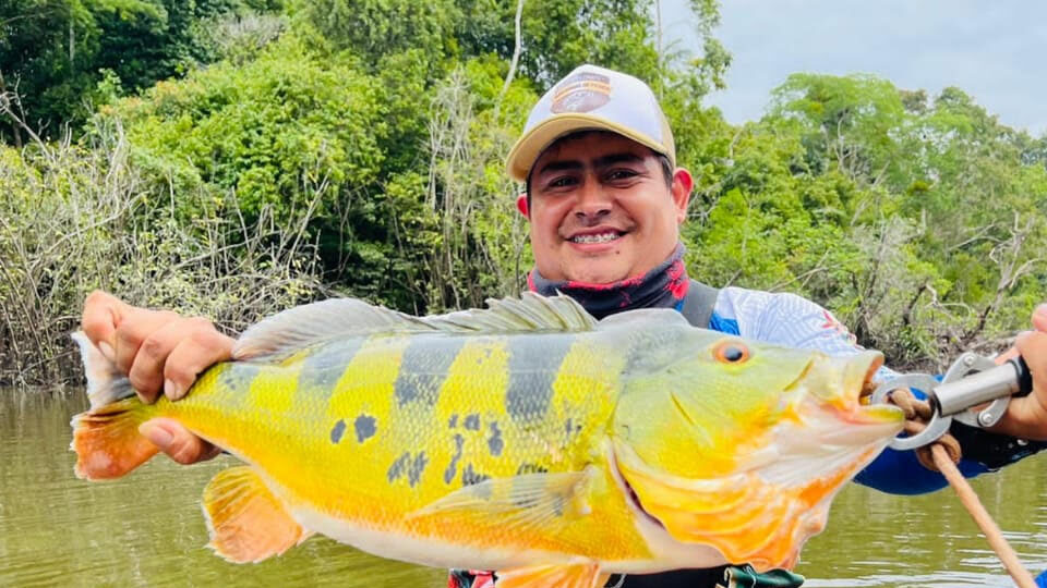 Fishing In the Amazon Rainforest - Fisherman's Paradise - Nature Horizons